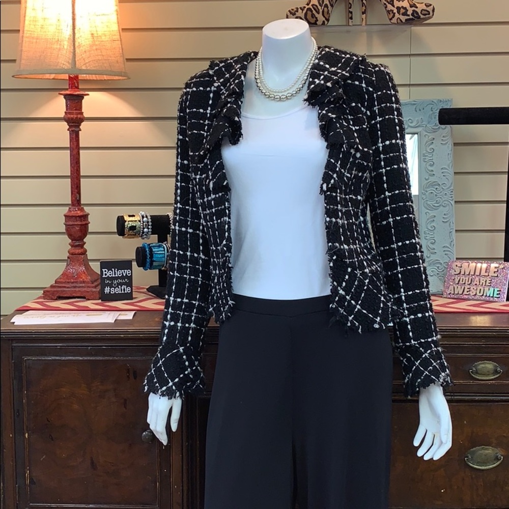 White house black market Blazer  flowly  sleeves.